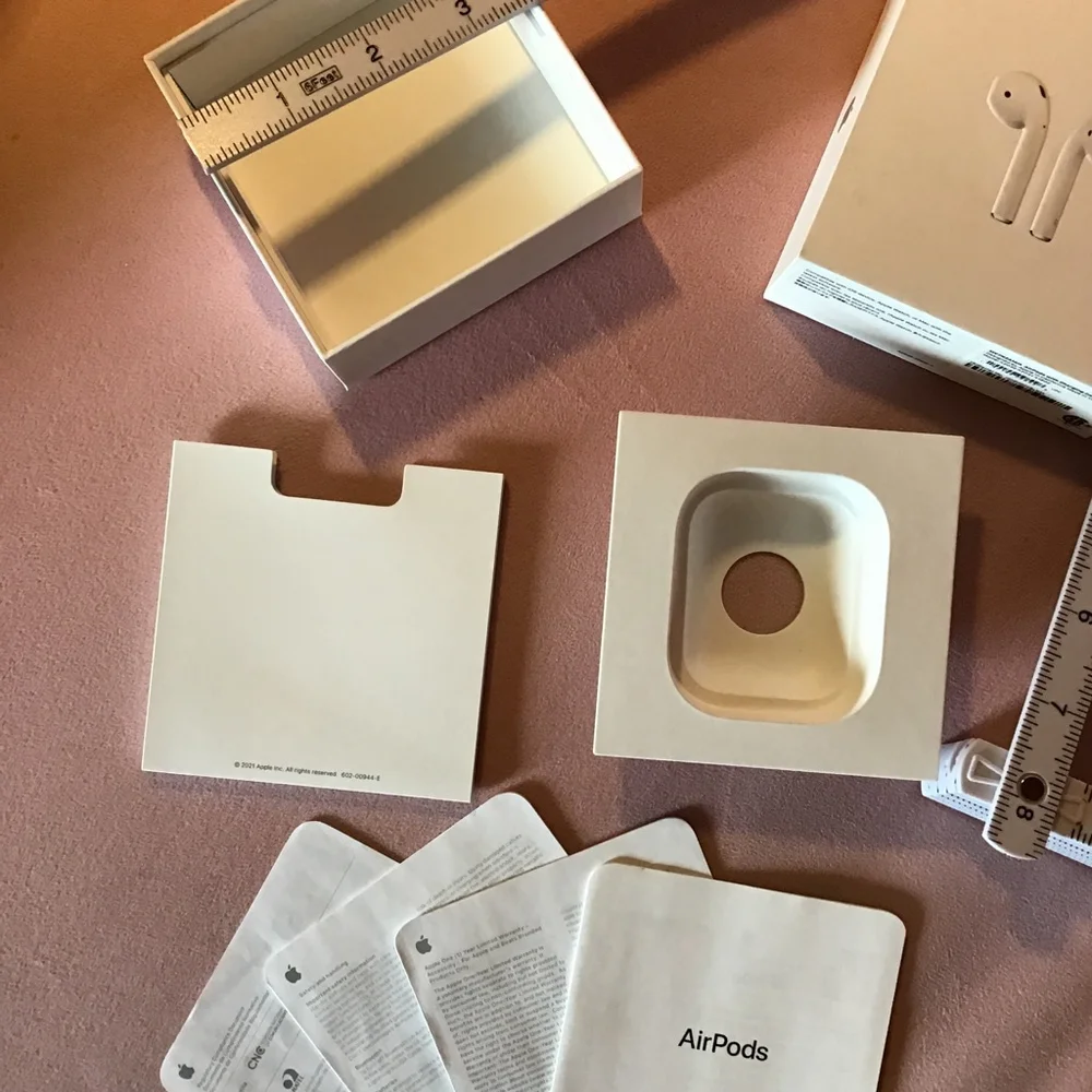 Apple AirPods Earbud Headphones White BOX ONLY